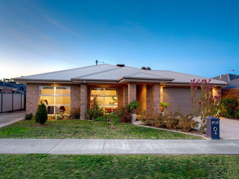 4 Jonathan Court, Brown Hill, VIC 3350
