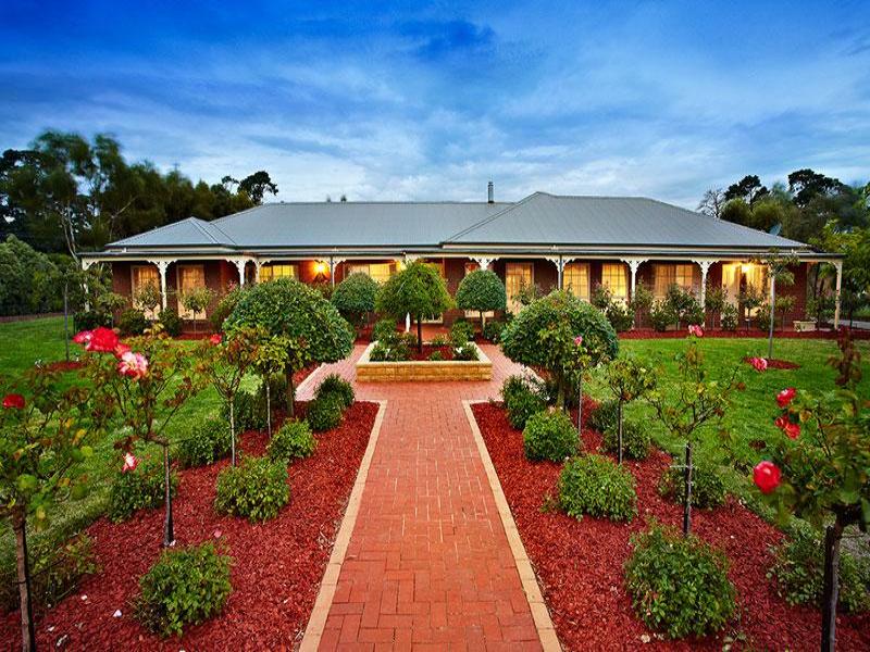 16 Rural Place, Doreen, Vic 3754 Property Details