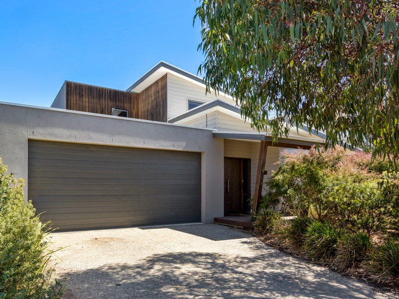 4 Waterford Drive, Cowes, Vic 3922 Property Details