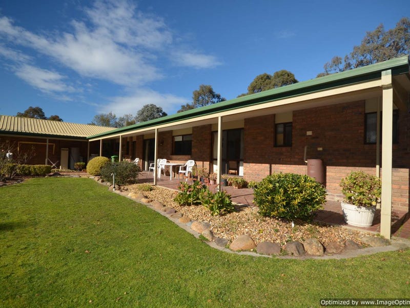 15 Lake Victoria Road, Eagle Point, VIC 3878