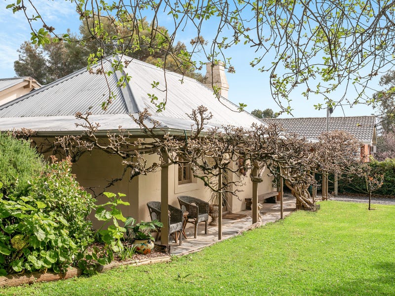 8 Saint Lukes Street, Willunga, SA 5172 Property Details