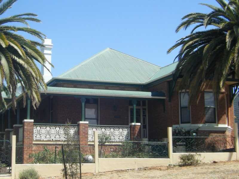 32 Kemp Street, Junee, NSW 2663