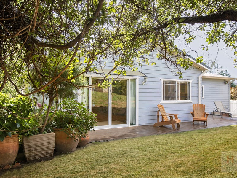 30 Banjo Paterson Crescent, Jindabyne, NSW 2627 House for Sale