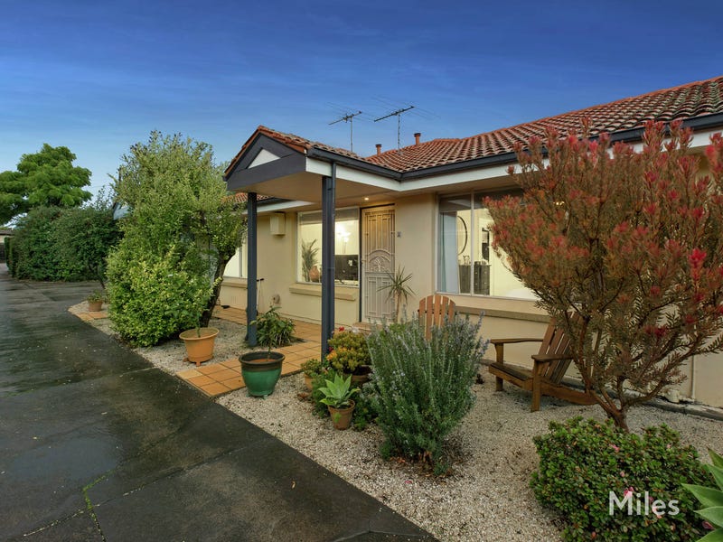 2/42 St Elmo Road, Ivanhoe, VIC 3079