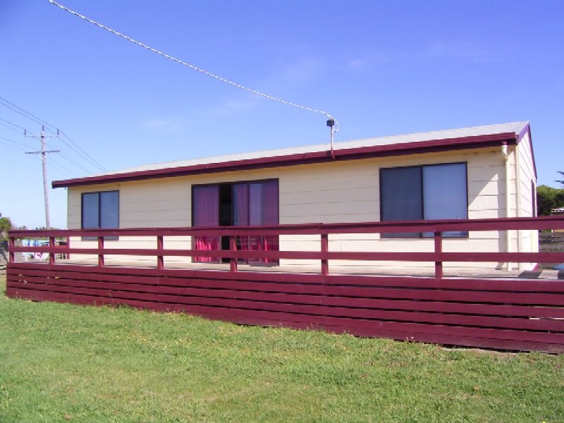 2 Page Avenue, Surf Beach, VIC 3922