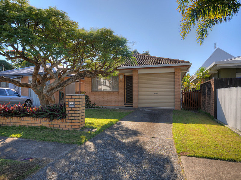 39 Chainey Avenue, Miami, Qld 4220 Property Details