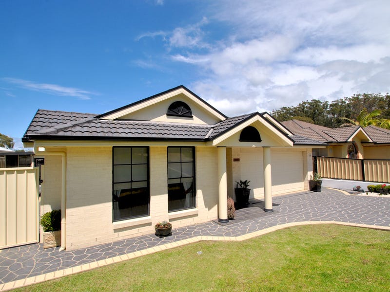 18 Stott Cres, Callala Bay, NSW 2540