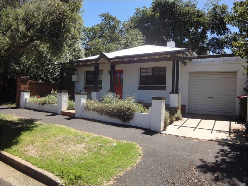 55 Clinton St, Orange, NSW 2800 Property Details