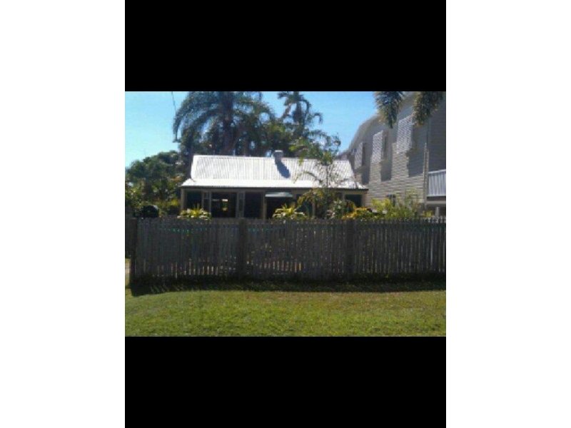 10 Townsville Street, West End, QLD 4810