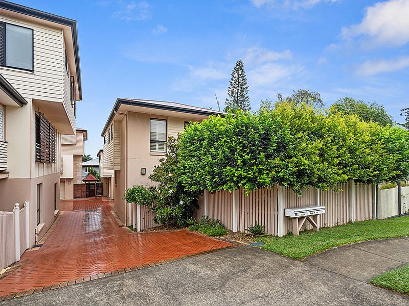 2/48 Yeronga Street, Yeronga, Qld 4104 Property Details