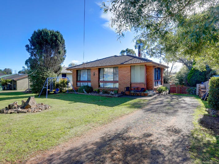 6 Armstrong Crescent, Robertson, NSW 2577 Property Details