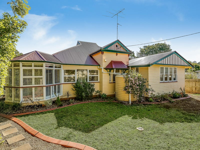 9 Clyde Street, Mount Lofty, Qld 4350 House for Sale