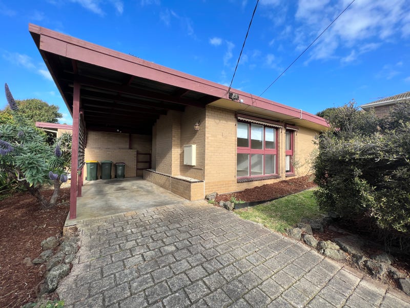 1 Dunsmore Road, Highton, VIC 3216