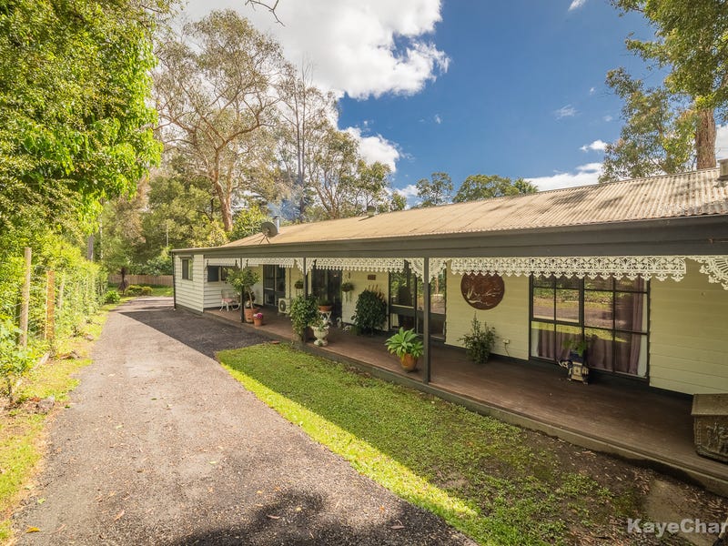 118 Woori Yallock Road, Cockatoo, Vic 3781 Property Details