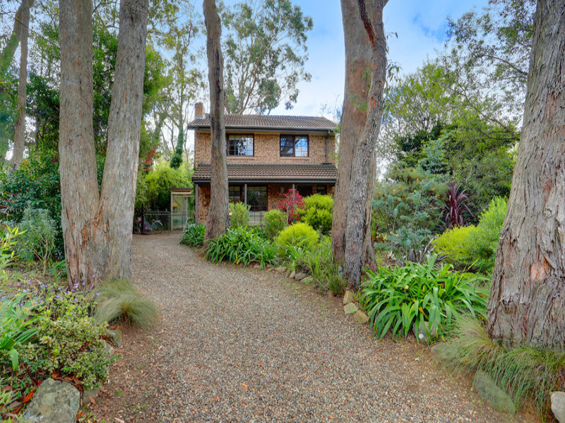 12 Renwick Drive, Mittagong, NSW 2575 Property Details