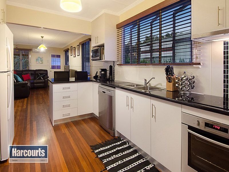 5 Corrigan Street, Keperra, Qld 4054 Property Details