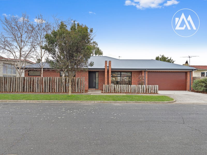 1B Wynnstay Road, Seaford, Vic 3198 House for Sale
