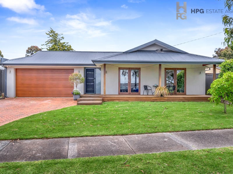 28 Darlington Grove, Sydenham, VIC 3037