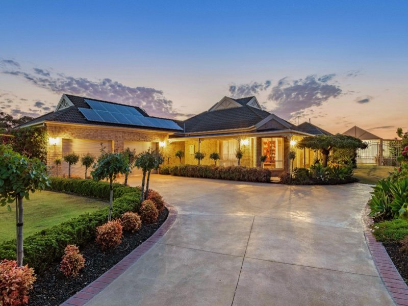 9 The Grove, Hampton Park, VIC 3976