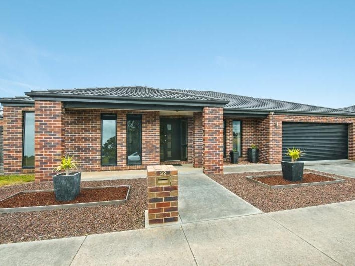 32 Crown Street, Sebastopol, Vic 3356 Property Details