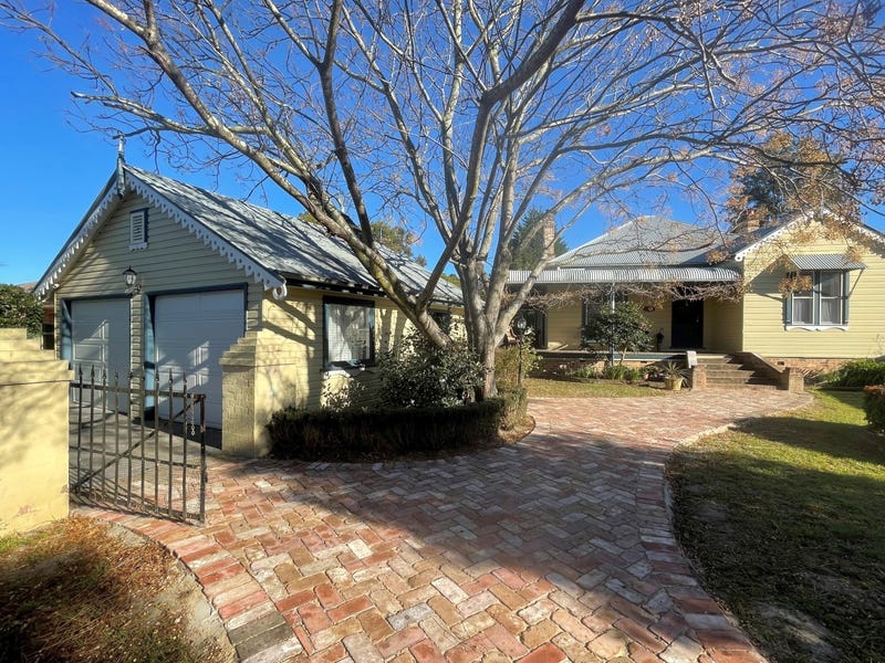 10 Antill St, Thirlmere, NSW 2572 House for Sale