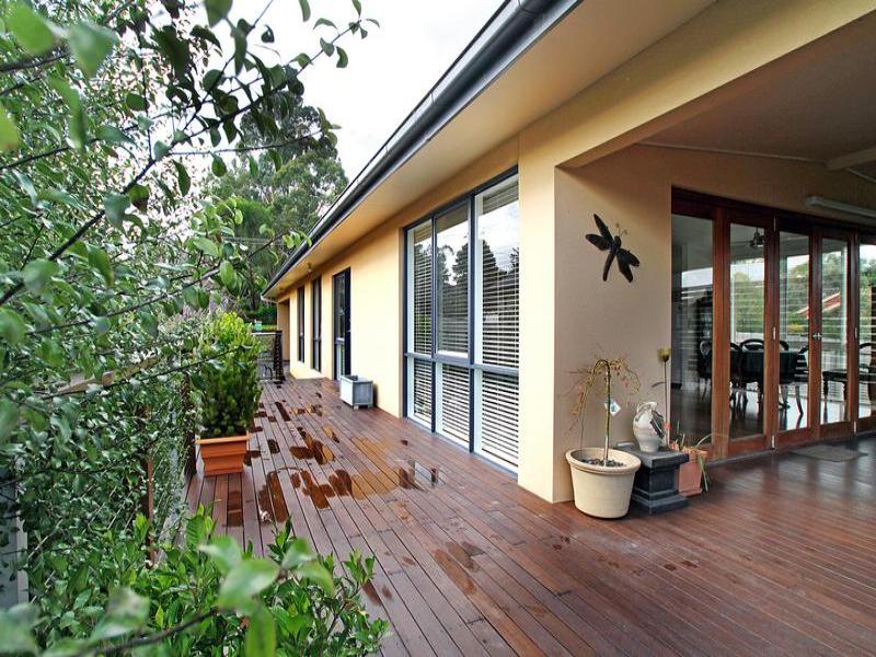 1 Smith Street, Healesville, Vic 3777 Property Details