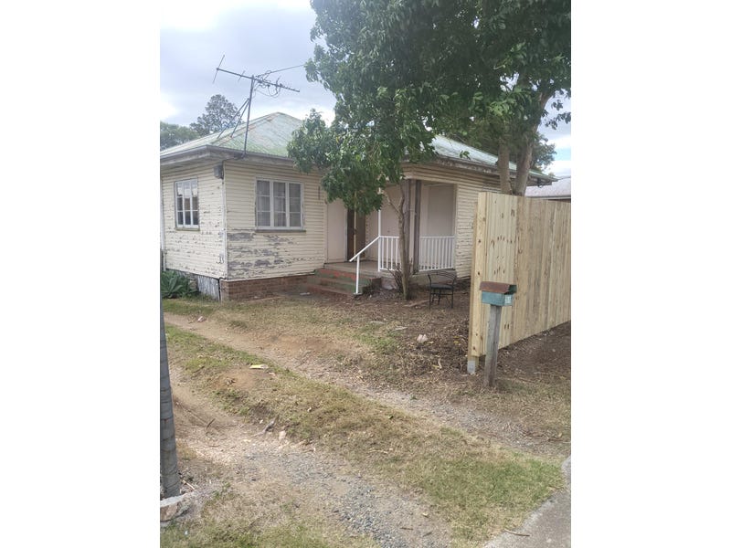 34 Blackall Street, East Ipswich, QLD 4305 34 Blackall Street, East Ipswich, QLD 4305