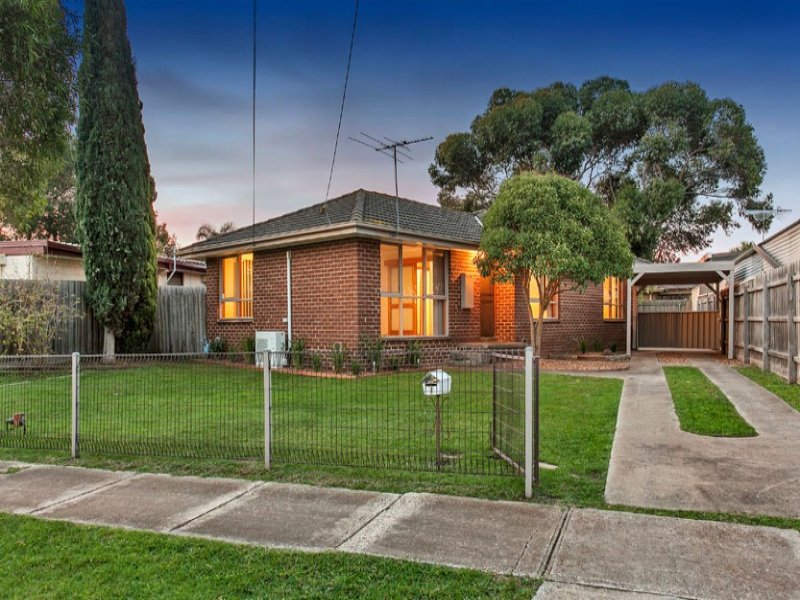 4 Kingsford Avenue, Melton South, Vic 3338