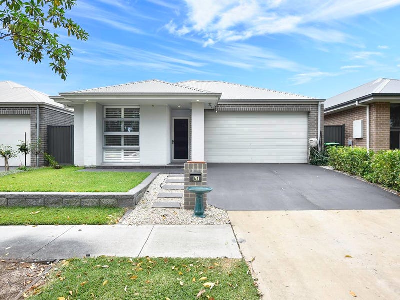 41 Grantham Cres, Denham Court, NSW 2565