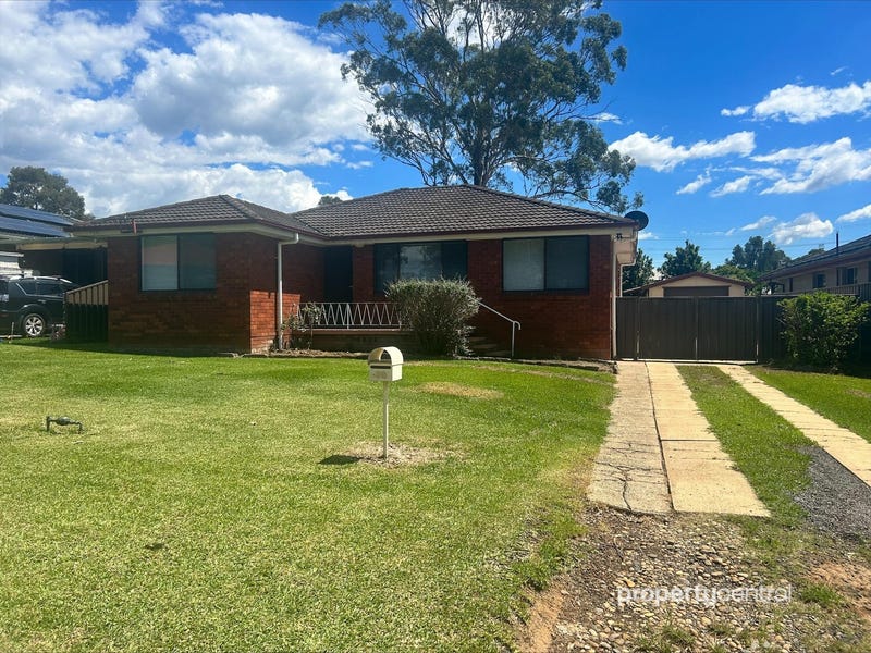 30 Twickenham Avenue, Cambridge Park, NSW 2747