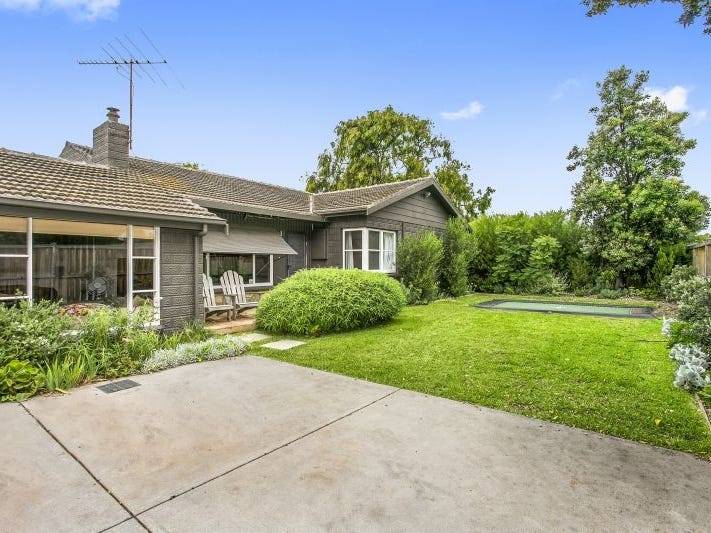 84 Golf Links Road, Barwon Heads, VIC 3227