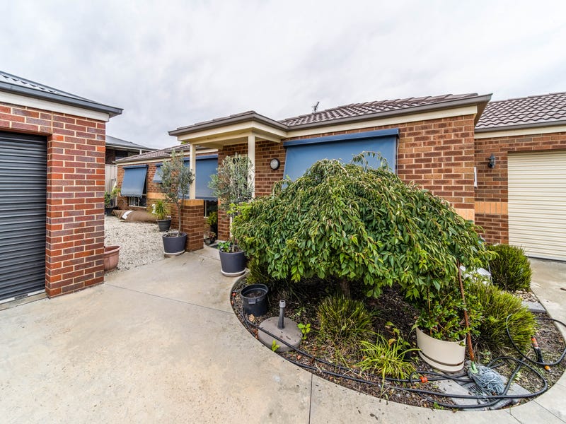 2/9 Sovereign Gardens, Kangaroo Flat, VIC 3555