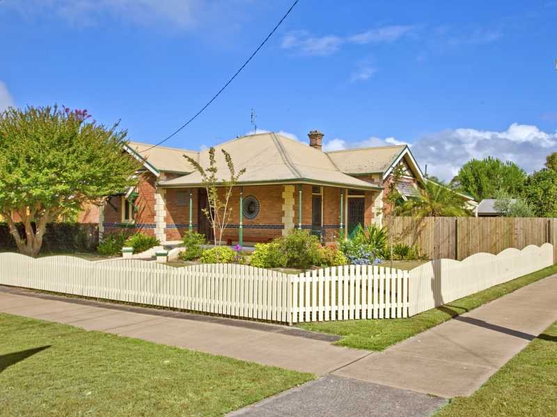 38 King Street, Lorn, NSW 2320 Property Details