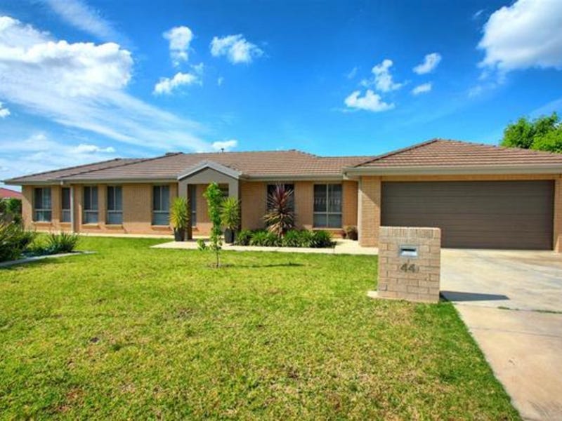 44 Nunkeri Street, Glenfield Park, NSW 2650