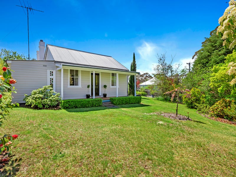 35 Railway Parade, Medlow Bath, NSW 2780