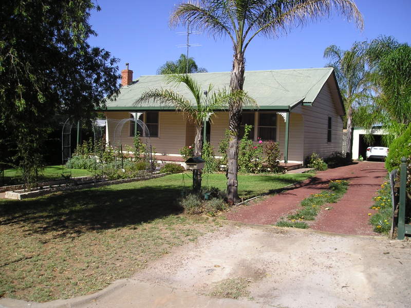 4 Gregory Street, Ouyen, VIC 3490