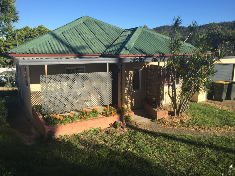 878 SAMFORD ROAD, Keperra, Qld 4054 Property Details