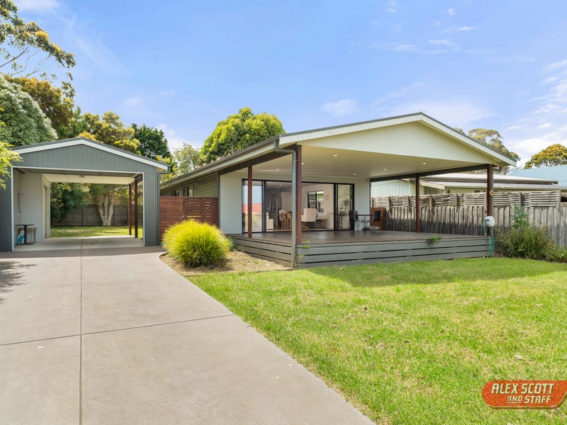 93 Red Rocks Road, Cowes, Vic 3922 House for Sale