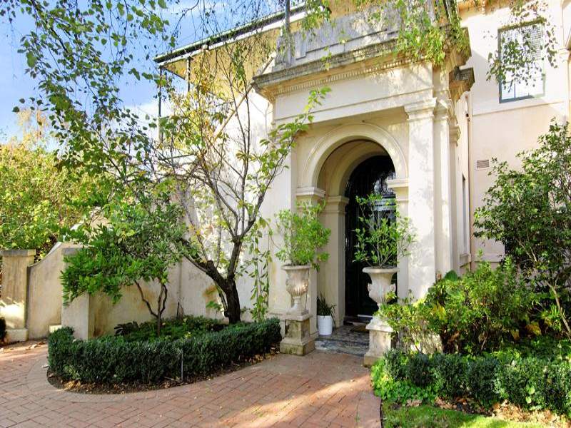 1/10 Ardoch Avenue, St Kilda East, VIC 3183