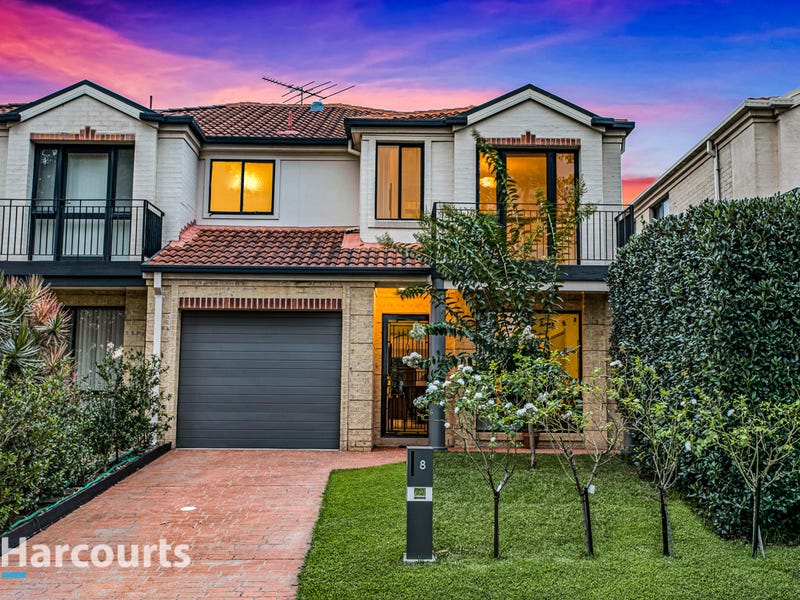 8 Layton Way Beaumont Hills NSW 2155 realestate .au