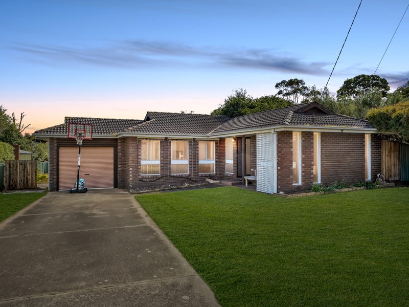 4 Lyndon Drive, Rosebud, Vic 3939 Property Details