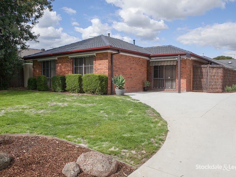 31 Kingston Avenue, Pakenham, Vic 3810 Property Details