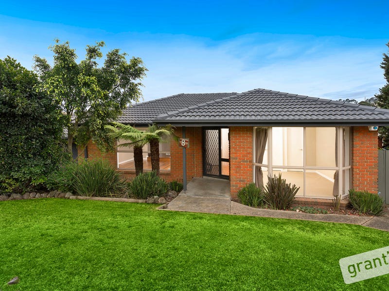 8 Lawrence Drive, Berwick, Vic 3806 Property Details