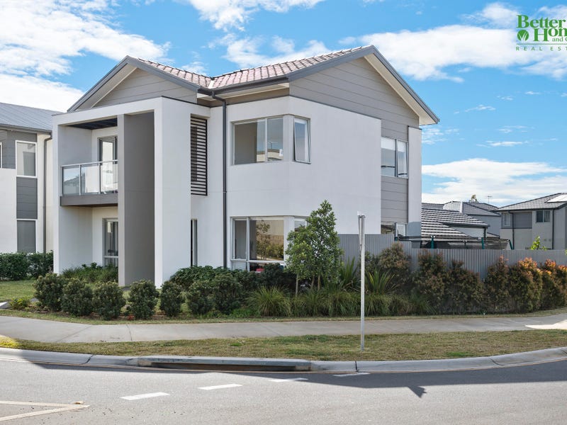 15 Greenview Drive, Moorebank, NSW 2170