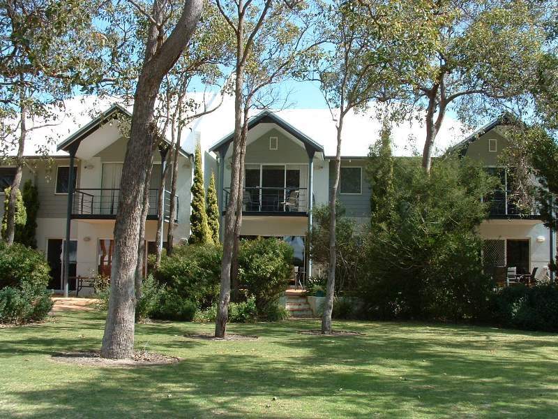 6/2 Marina Quay Drive 'Mandurah Quay' Resort Estate, Erskine, WA 6210