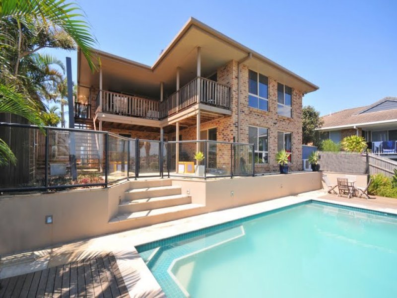 151 Pioneer Parade, Banora Point, NSW 2486