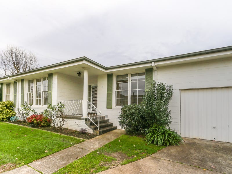 2/8 Mountain Grove, Kew, VIC 3101