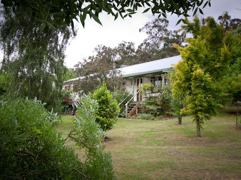 790 Black Range Road, Romsey, Vic 3434 Property Details