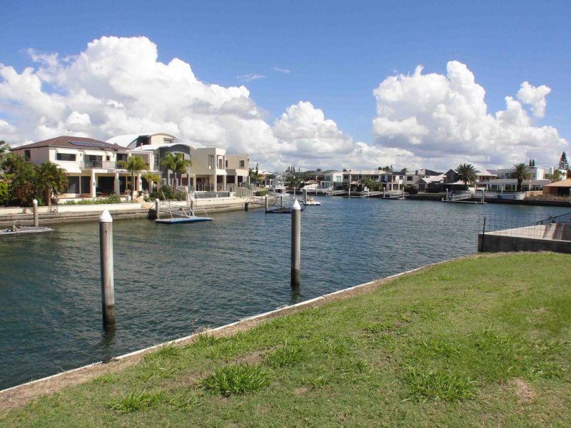 62 King Charles Drive, Paradise Point, QLD 4216