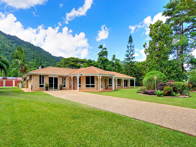 68 Peakviews Close, Redlynch, Qld 4870 Property Details